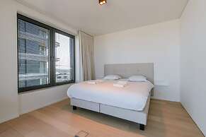 Huswell - Minimalist Coastal Luxury Panoramic View