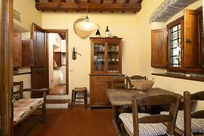 w Historic Tower w Private Pool Near Florence