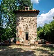 w Historic Tower w Private Pool Near Florence