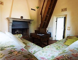 w Historic Tower w Private Pool Near Florence