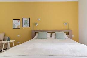 w Elegant 3BR Near Milan Center