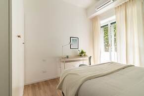 w Elegant 3BR Near Milan Center
