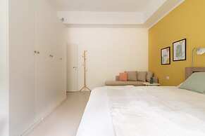 w Elegant 3BR Near Milan Center