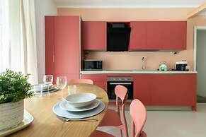 w Elegant 3BR Near Milan Center