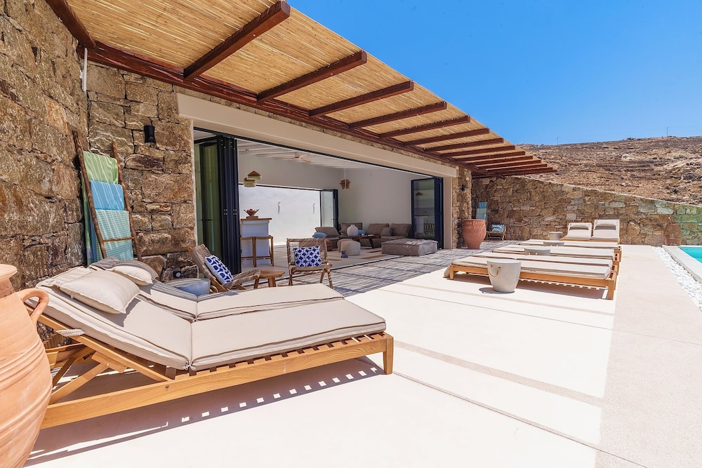Villa Rhea Elia Beach
