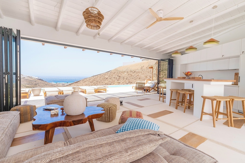 Villa Rhea Elia Beach