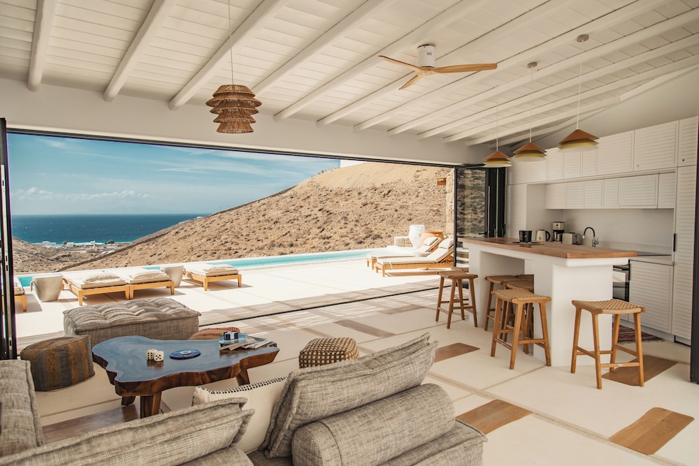 Villa Rhea Elia Beach