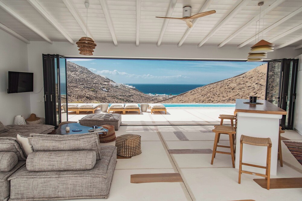 Villa Rhea Elia Beach