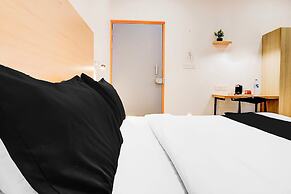 Super Townhouse Hadapsar Savali Inn