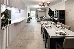 Xuru Stays I Elegant & Modern 3 BDR Apt. @ Heliopolis