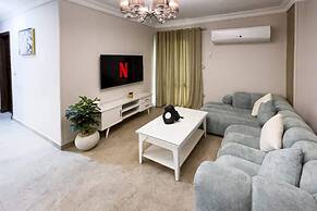 Xuru Stays I Elegant & Modern 3 BDR Apt. @ Heliopolis