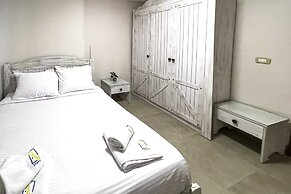 Xuru Stays I Elegant & Modern 3 BDR Apt. @ Heliopolis