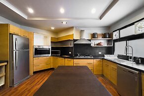 Xuru Stays I The Luxe Loft 2bdr Apt. @ Maadi