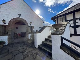 Pentre Cerrig Country House