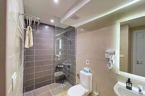 Refreshed & Uplifted 2 BDR @ G Cribs