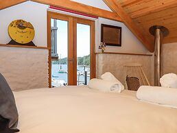 Dolphin Cottage