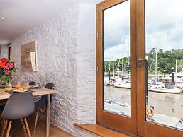 Dolphin Cottage