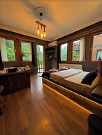 RIVER DELUXE ÇAMLIHEMŞİN