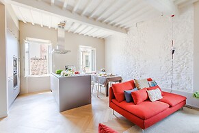 The White Lotus Penthouse