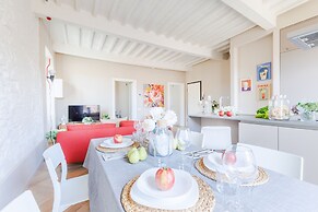 The White Lotus Penthouse
