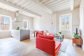 The White Lotus Penthouse