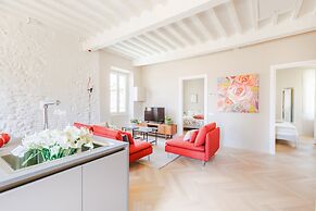 The White Lotus Penthouse
