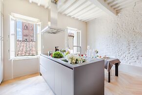 The White Lotus Penthouse