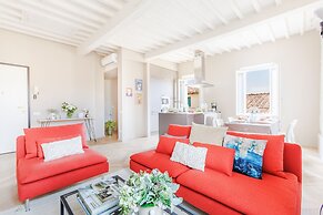 The White Lotus Penthouse