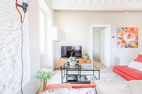 The White Lotus Penthouse