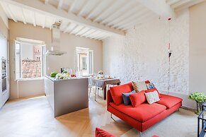 The White Lotus Penthouse