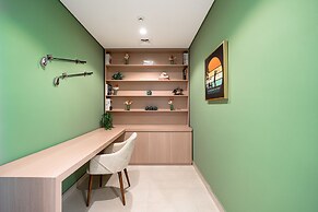 KeyRock Living - Premium Apt with Pool