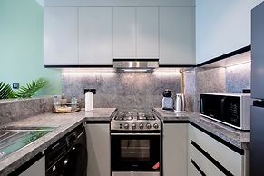 KeyRock Living - Premium Apt with Pool