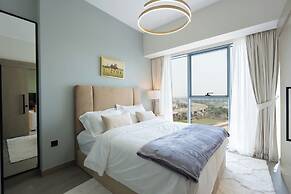 KeyRock Living - Premium Apt with Pool