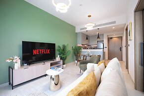 KeyRock Living - Premium Apt with Pool