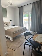 Stella's beachfront aparthotel