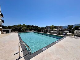 Qumi Porto Suites