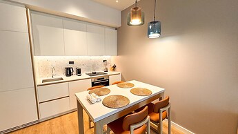 Qumi Porto Suites