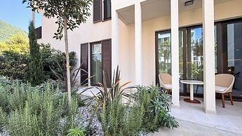 Qumi Porto Suites