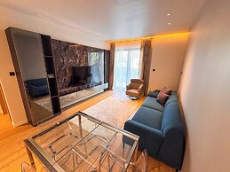 Qumi Porto Suites