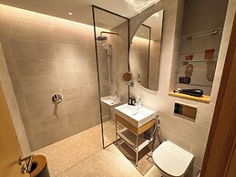 Qumi Porto Suites