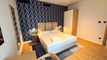 Qumi Porto Suites