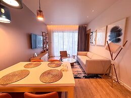 Qumi Porto Suites