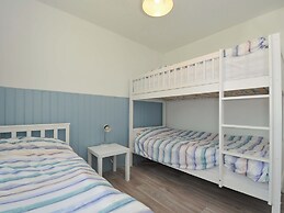 4 Rosecraddoc Lodge Holiday Bungalows