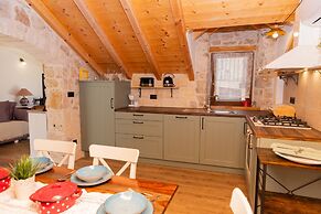Traditional stone house Tonca