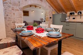 Traditional stone house Tonca