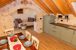 Traditional stone house Tonca