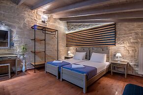 Alexandros Villa