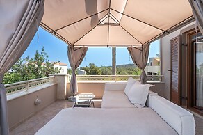 Iris Villa