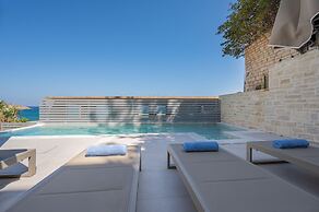 ArtCotel Luxury Villa