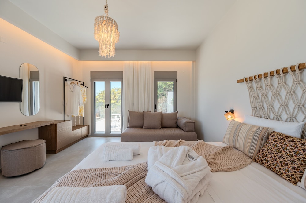 ArtCotel Luxury Villa